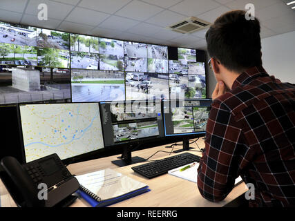 Nantes (Frankreich), auf 2018/04/26: Urban Surveillance Zentrum ÒCenter de Aufsicht Urbain metropolitain pour la videoprotectionÓ. Betreiber Stockfoto