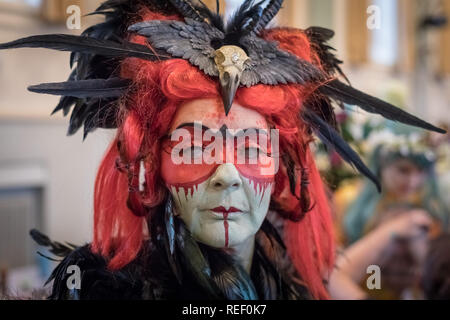 Glastonbury, Somerset, UK. 12. Jan 2019. Glastonbury Body Art Festival. Credit: Guy Corbishley/Alamy leben Nachrichten Stockfoto