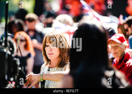 WINDSOR, Berkshire, Großbritannien - 19 Mai, 2018: Kay Burley Sky News Coverage während der königliche Hochzeit Hochzeit Feier der Prinz Harry, Herzog von Sussex und die Herzogin von Sussex Meghan Markle Stockfoto