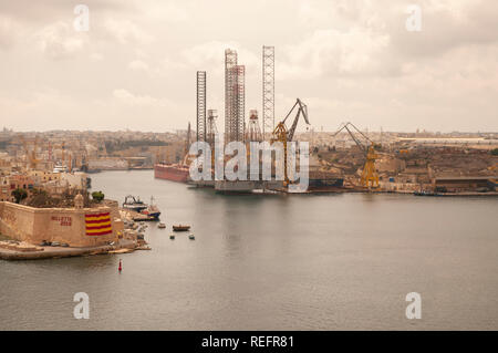 Blick über Grand Harbour und Städte Senglea und Paola von Upper Barrakka Gardens, Valletta, Malta. Stockfoto