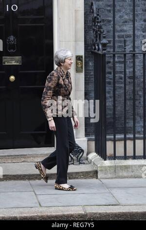 PM Theresa May an der Downing Street 10. London, Großbritannien. 21/01/2019 | Verwendung weltweit Stockfoto