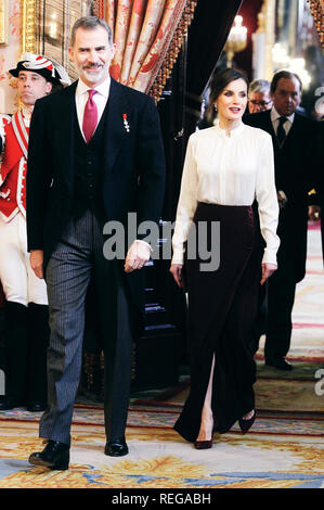 Madrid, Spanien. 22 Jan, 2019. König Felipe VI. von Spanien, der Königin Letizia von Spanien nehmen an der ausländische Botschafter Empfang im Königlichen Palast am Januar 22, 2019 in Madrid, Spanien. Credit: Jimmy Olsen/Medien Punch *** Keine Spanien***/Alamy leben Nachrichten Stockfoto