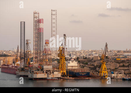 Palumbo Malta Werft Cospicua, Malta, von der oberen Barrakka Gardens, Valletta gesehen. Stockfoto