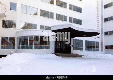 Der Eingang zum Sanatorium Paimio, ein ehemaliger Tuberkulose Sanatorium von finnischen Architekten Alvar Aalto entworfen. 1933. Paimio, Finnland. Januar 20, 2019 Stockfoto