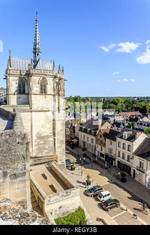 Frankreich, Indre et Loire, Amboise, Amboise, Schloss, Kapelle St. Hubert und die Stadt // Frankreich, Indre-et-Loire (37), Amboise, Château d'Amboise, Chapelle Stockfoto