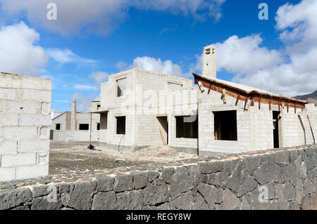 Verlassene villa Entwicklung, Playa Blanca, Lanzarote, Kanarische Inseln, Spanien. Stockfoto