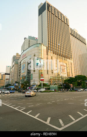 SEOUL, Südkorea - ca. Mai 2017: Seoul urbanen Landschaft. Besondere Stadt Seoul ist die Hauptstadt und größte Metropole der Republik Korea. Stockfoto