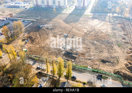 Antenne Blick von oben auf die Website für den Bau der neuen Wohngebiet vorbereitet wird. Stockfoto