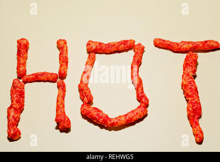 Flamin' Hot Crunchy Cheetos angeordnet sind, das Wort "hot", Jan. 3, 2019 Zauber, Coden, Alabama. Stockfoto