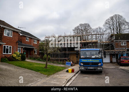 Die Salisbury home von Sergej Skripal, die durch russische Agenten im März 2018 vergiftet wurde. Sanierungsarbeiten mögliche Spuren von Nerv Agenten zu entfernen. Stockfoto