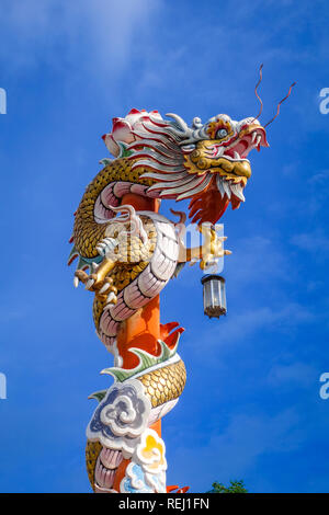 Drachen Statue in Wat Phanan Choeng Schrein, Ayutthaya, Thailand Stockfoto