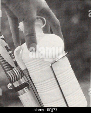 . Küste beobachten. Meeresschätze; Ozeanographie; Management von Küstenzonen; Ökologie der Küsten. Pedalhaken Blitz, starke Winde und starke Regenfälle sind eine andere Sache. Verlassen Sie die Straße und Zuflucht bei einem solchen Sturm suchen, wenn möglich. Fahren regen können Sie Ihre eigenen Sicht zu verringern, und dass der Autofahrer. • Vergessen Sie nicht die Sonne. Selbst mit Lotionen, Kleidung und Hüte schützen. Und denken Sie daran, auch an bewölkten Tagen, Strahlung kann Toast ihre Haut. • Denken Sie, wo Sie schlafen. Für ungeübte Radler, ein weiches Bett fühlt sich aw-voll gut zu Muskelkater. Auch haben sie leichter in die Pedale, wenn Sie nicht sind. Wasser bot Stockfoto