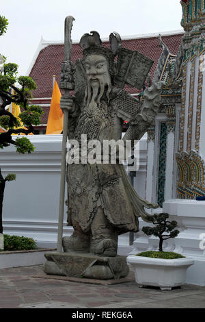 Bangkok Thailand, chinesisch Wächter am Eingang im Wat Pho Stockfoto