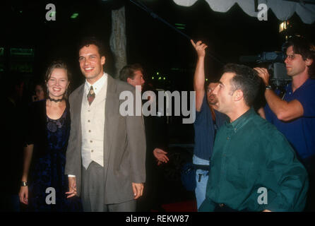 HOLLYWOOD, CA - 11. Oktober: Schauspieler Diedrich Bader nimmt an Warner Bros. Pictures' "The Beverly Hillbillies" Premiere am 11. Oktober 1993 im Mann's Chinese Theatre in Hollywood, Kalifornien. Foto von Barry King/Alamy Stock Foto Stockfoto