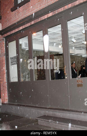 New York, NY - 17. Januar: (außen) mit einer Cocktail Party von Donna Karan und Victoria Webb Host im Urban Zen Boutique am Donnerstag, den 17. Januar gehostet wird. Stockfoto