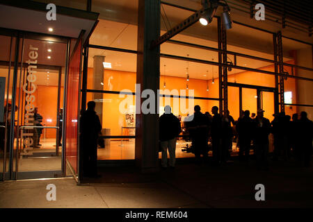 New York, NY - 04. Februar: (Außen) bei der Vorführung von "A Raisin In The Sun' an der Zeiten Mitte am Montag, 4. Februar 2008 in New York, NY (Ph Stockfoto