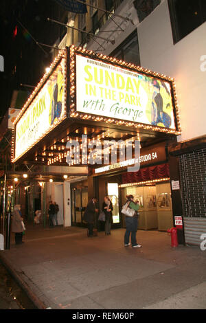 New York, NY - 14. April: (Außen) an einem Abend der Comedy & Musik präsentiert von Charles Grodin in Studio 54 am Montag, 14. April 2008 in New York, NY, USA Stockfoto