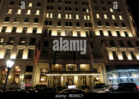 New York, NEW YORK - November 01: (Außen) an der New Yorker Wahrzeichen Conservancy 25 lebendige Wahrzeichen Feier am Plaza Hotel am Donnerstag, Novembe Stockfoto