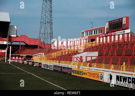 Allgemeine Ansicht des AFC Sunderland Football Ground, Roker Park, South Shields, Tyne & Wear, dargestellt am 5. April 1996 Stockfoto