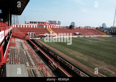 Allgemeine Ansicht des AFC Sunderland Football Ground, Roker Park, South Shields, Tyne & Wear, dargestellt am 5. April 1996 Stockfoto