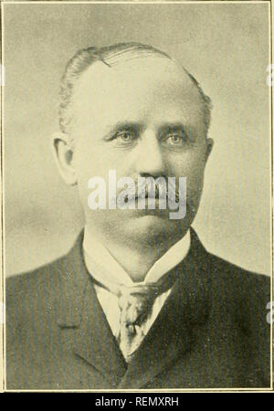 . Die treibende Vereine der Großraum Boston. Pferderennen, Pferde. 46 Die treibenden Vereine der Großraum Boston SAISON 1913 Das jährliche Treffen der Verein wurde am 8. Januar mit Präsident C. S. Spencer den Vorsitz. Nach dem Verlesen des Protokolls der letzten Hauptversammlung der Elek- wurde abgehalten und G. Beten Smith war Präsident für das folgende Jahr gewählt. Vice-Präsi- dellen, John Shepard, A. H. Parker, W. 1. Furbush, C.H.Traiser, L.F. Sanborn, C.B. Holden, C.G. Newcomb, Schatzmeister, C. H. Dow; Sekretär. W. L. Duntley; Verwaltungsrat. C. S. Spencer. G.D.: Ierrill, G. W. Norton, A. J. Furbush, Stockfoto