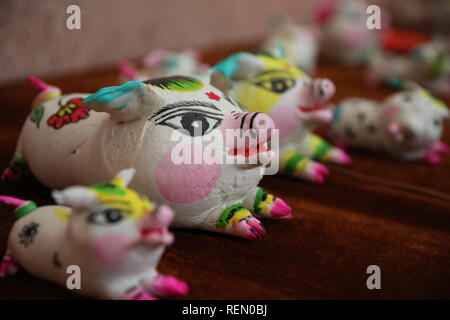 Xi'an, China. 22 Jan, 2019. Das Schwein geformte gedämpfte Brötchen beim Folk Festival in Xi'an, Provinz Shaanxi im Nordwesten Chinas gesehen werden kann. Credit: Sipa Asien/Pacific Press/Alamy leben Nachrichten Stockfoto