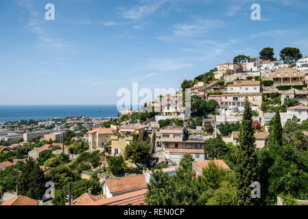 Marseille (Frankreich): Immobilien im Bezirk Òcolline de VerduronÓ, im 15. Arrondissement (Bezirk). Häuser und Villen looki Stockfoto