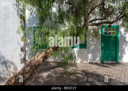 Die typischen weißen Hausfassade, Lanzarote, Kanarische Inseln, Spanien Stockfoto