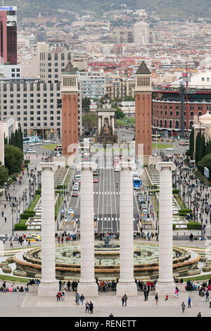 Barcelona, Katalonien. Spanien - 04. Mai 2018 - Blick auf Barcelona vom Berg Montjuic. Stockfoto