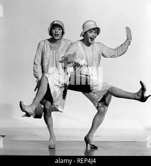 Manche mögen's heiß Jahr: 1959 USA Tony Curtis, Jack Lemmon Regie: Billy Wilder Stockfoto