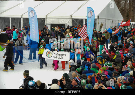 KILLINGTON, USA - November 24: Öffnen der Parade an der Zielbereich, unten von Superstar Spur während der Audi FIS Alpine Ski World Cup Damen Riesenslalom. Stockfoto