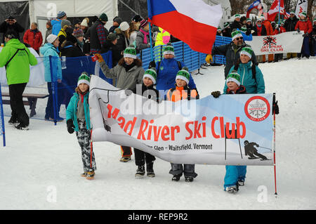 KILLINGTON, USA - November 24: Öffnen der Parade an der Zielbereich, unten von Superstar Spur während der Audi FIS Alpine Ski World Cup Damen Riesenslalom. Stockfoto