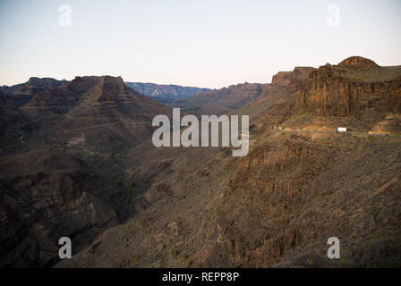 Blick auf den Barranco de Fataga von Mirador Degollada de las Yeguas Gran Canaria, Kanarische Inseln, Spanien Stockfoto