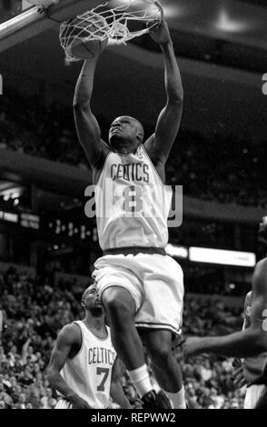 Boston Celtics Antoine Walker Kerben gegen die Wizzards im Spiel Action im Fleet Center in Boston, Ma USA Foto von Bill belknap Stockfoto