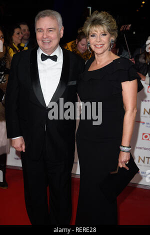 LONDON, GROSSBRITANNIEN. Januar 22, 2019: Eamonn Holmes & Ruth Langsford auf nationaler TV Awards 2019 in der O2 Arena in London. Bild: Steve Vas/Featureflash Stockfoto