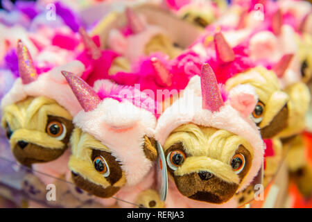 London, Großbritannien. 22. Jan 2019. Pugsley weiches Spielzeug auf dem Kiel Spielzeug Stand-der Spielwarenmesse bei Olympia in London. Credit: Guy Bell/Alamy leben Nachrichten Stockfoto