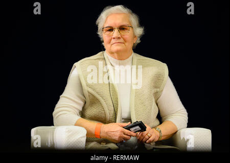 Krakau, Polen. 23 Jan, 2019. Holocaust Survivor, Lydia Maksymowicz während der Bürger Dialog Diskussion im Auditorium Maximum gesehen. Credit: Omar Marques/SOPA Images/ZUMA Draht/Alamy leben Nachrichten Stockfoto