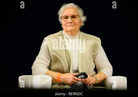 Holocaust Survivor, Lydia Maksymowicz während der Bürger Dialog Diskussion im Auditorium Maximum gesehen. Stockfoto