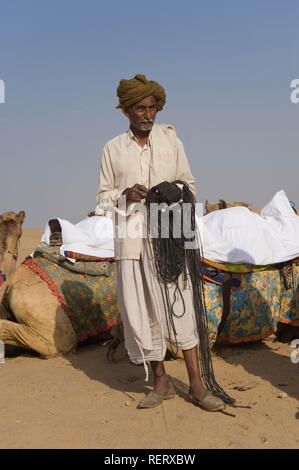 Kamel Fahrer, Jaisalmer, Wüste Thar, Rajasthan, Indien, Südasien Stockfoto