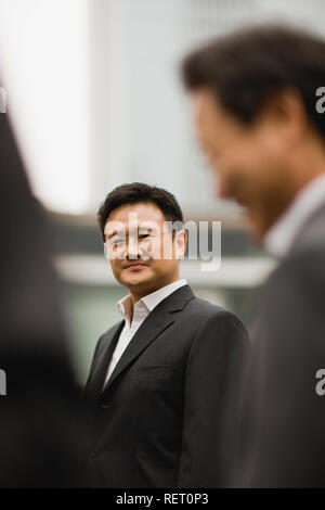 Porträt einer zuversichtlich, Mitte - Erwachsene Geschäftsmann. Stockfoto