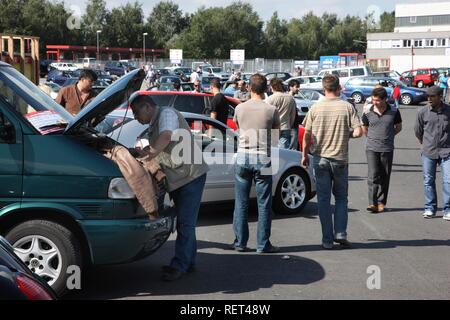 Gebrauchtwagen, privater wöchentlich Auto Mart, Essen-Bergeborbeck, Nordrhein-Westfalen Stockfoto