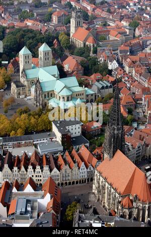 Ueberwasserkirche Kirche im Rücken, St. Paulus Dom in der Mitte, Lambertikirche Kirche am Prinzipalmarkt Markt Stockfoto