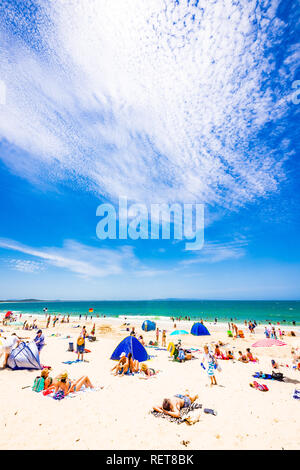 Die schönen, sonnigen Sommertag an Noosa Beach, Sunshine Coast, Queensland, Australien. Stockfoto