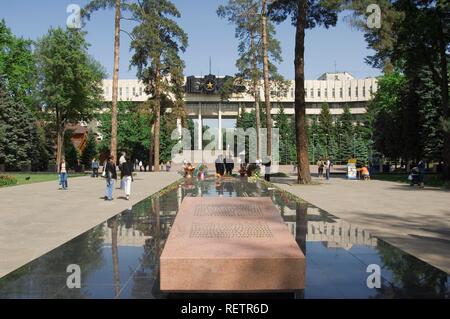 Weltkrieg-II-Denkmal, Panfilov-park, Almaty, Kasachstan Stockfoto