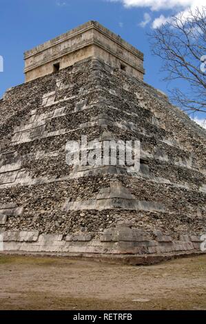 Chichen Itza, trat Pyramide des Kukulkan, El Castillo, Yucatan, Mexiko, UNESCO Weltkulturerbe Stockfoto