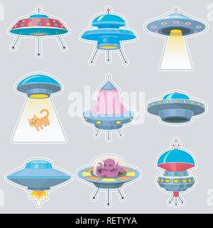 Einstellen der UFO-Aufkleber. Außerirdische Raumschiffe, unbekanntes Flugobjekt, fantastische Raketen, Kosmische Raumfahrzeuge im Universum. Vector Illustration auf weißem Hintergrund. GUI-Elemente, Cartoon Flachbild Spiel. Stock Vektor