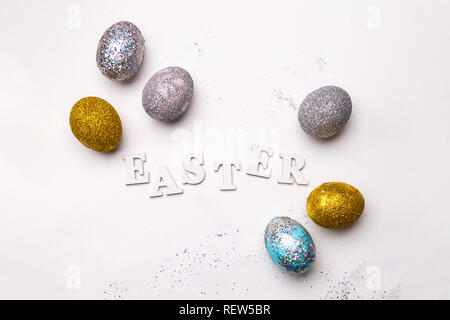 Beschriftung für Ostern mit Eiern Stockfoto