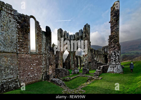 Llanthony Priory (Priordy Llanddewi Nant Hodni), Ruinen einer ehemaligen Augustiner Kloster in der abgeschiedenen Vale von Ewyas, einem steilen einmal - Vergletscherte Vale Stockfoto
