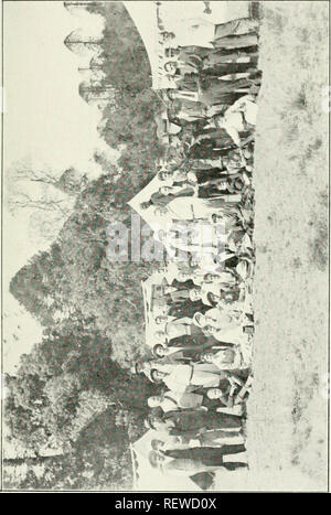 . Der Ewu. Vögel - Zeitschriften; Vögel - Australasien Zeitschriften. Die Emu, Vol. XIX: PLATTE XLII.. Bitte beachten Sie, dass diese Bilder sind von der gescannten Seite Bilder, die digital für die Lesbarkeit verbessert haben mögen - Färbung und Aussehen dieser Abbildungen können nicht perfekt dem Original ähneln. extrahiert. Australasian Ornithologists' Union; Royal Australasian Ornithologists' Union. Melbourne: Australasian Ornithologists' Union Stockfoto