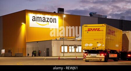 Amazon Logistikzentrum DTM 2, Dortmund, auf dem Gelände der ehemaligen Westfalenhütte ihren, Ruhrgebiet, Nordrhein-Westfalen, Deutschland Stockfoto